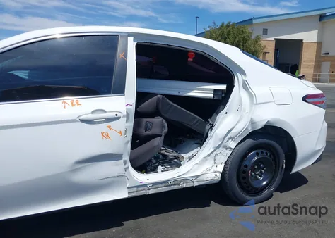 2020 Toyota Camry Le Hybrid z USA, uszkodzony, nr VIN 4T1C31AK0LU539947